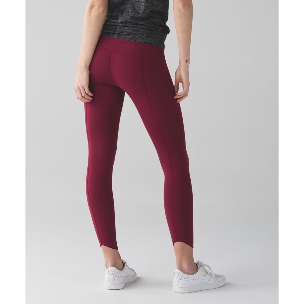 Lululemon Free Spirit Leggings, Size 6